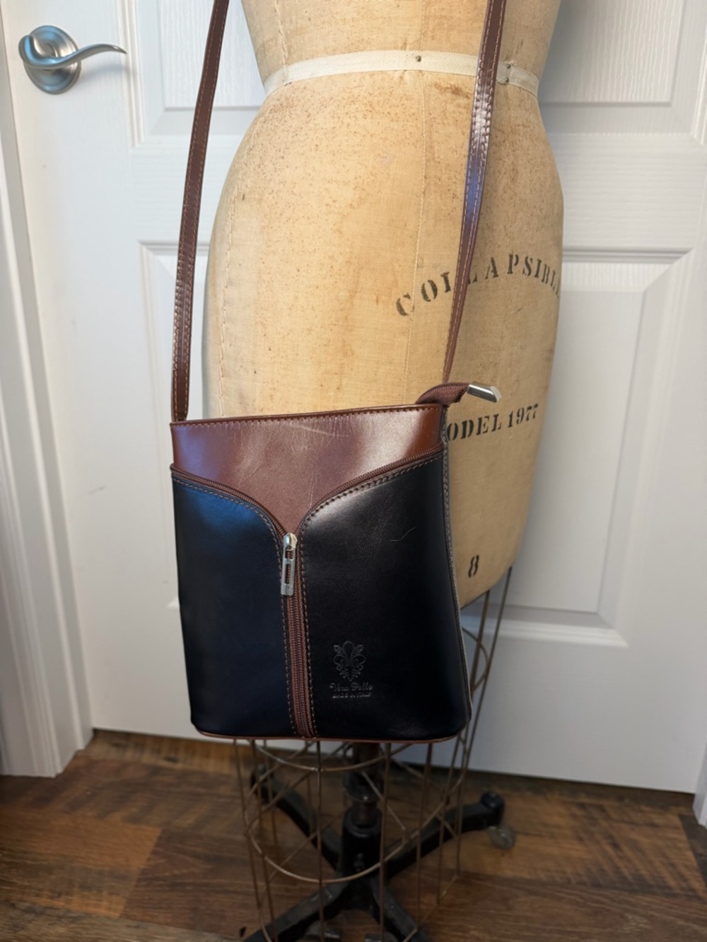 Ladies  Italian VeraPelle Leather Small Zipper Women Crossbody Shoulder Bag - Picture 2 of 9